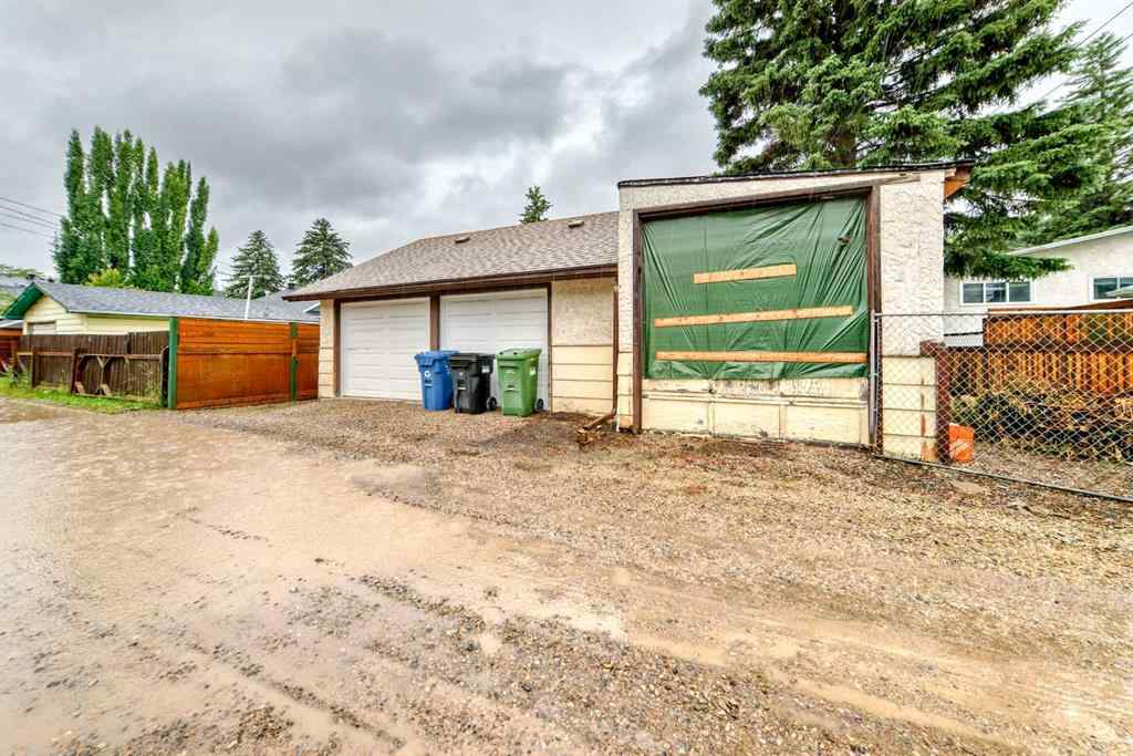 MLS® A2242338 - 8624 33 Avenue NW in Bowness Calgary, Residential