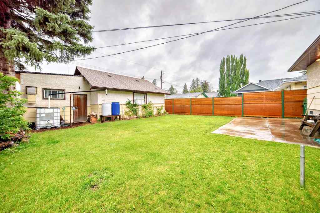MLS® A2242338 - 8624 33 Avenue NW in Bowness Calgary, Residential