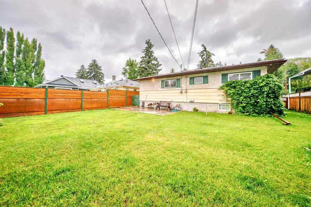 MLS® A2242338 - 8624 33 Avenue NW in Bowness Calgary, Residential