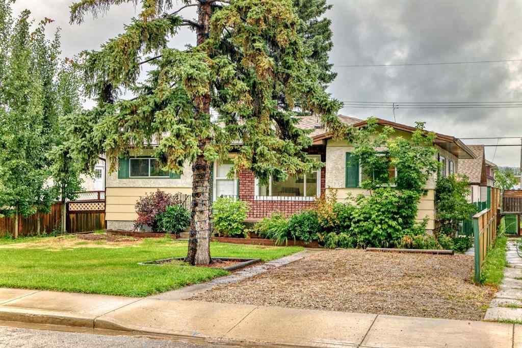MLS® A2242338 - 8624 33 Avenue NW in Bowness Calgary, Residential