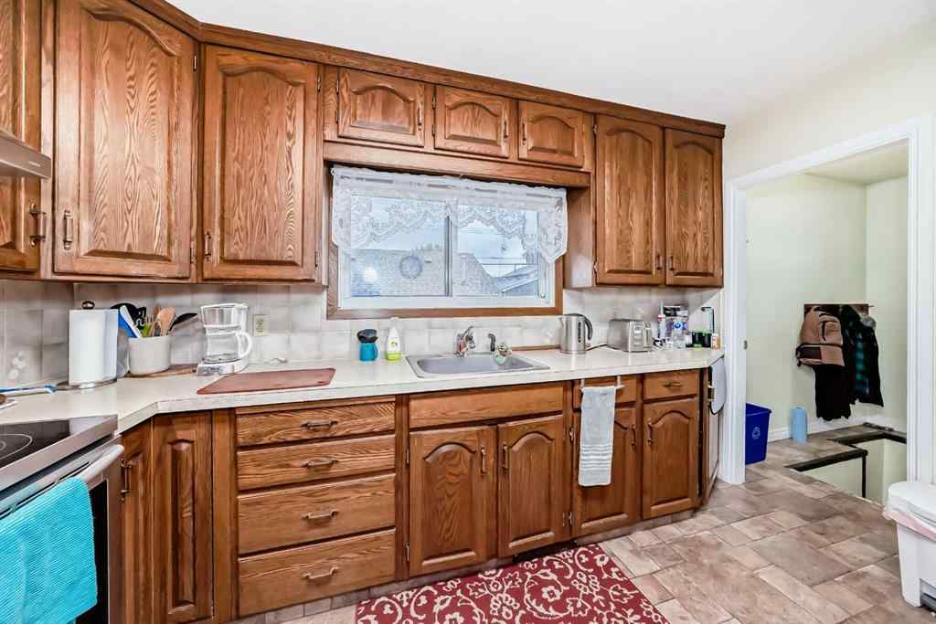 MLS® A2242338 - 8624 33 Avenue NW in Bowness Calgary, Residential