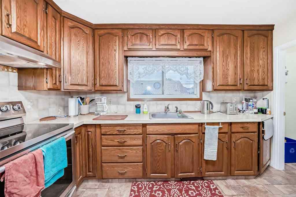 MLS® A2242338 - 8624 33 Avenue NW in Bowness Calgary, Residential