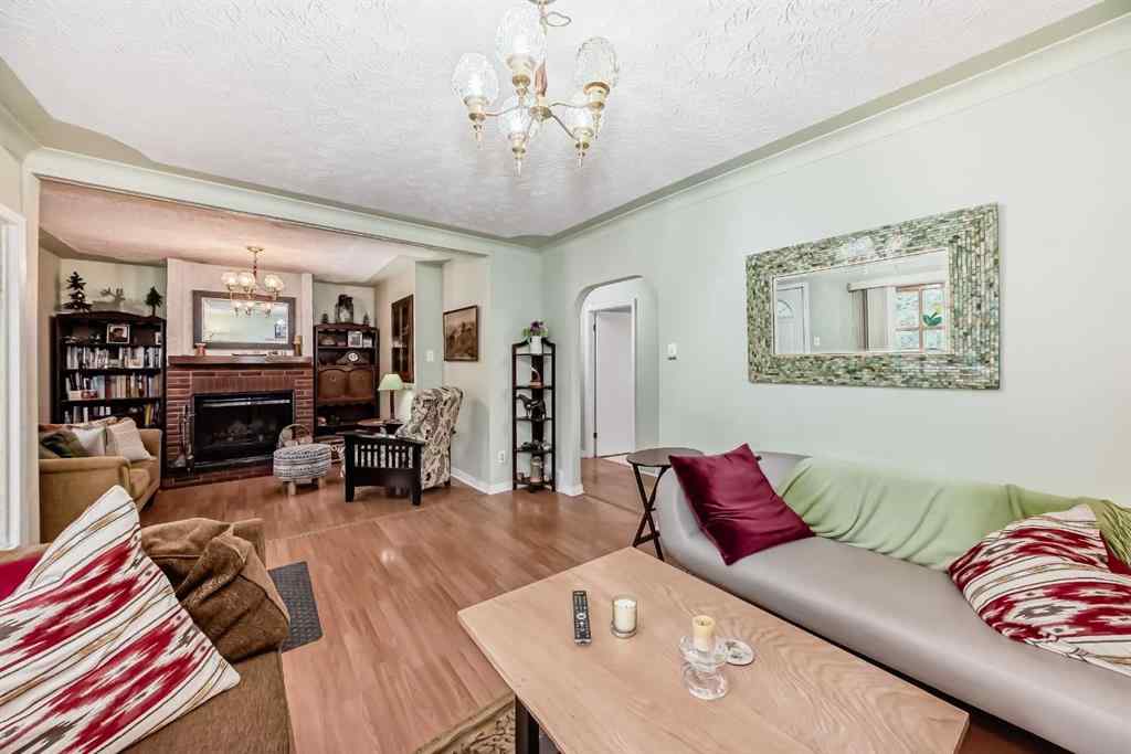 MLS® A2242338 - 8624 33 Avenue NW in Bowness Calgary, Residential