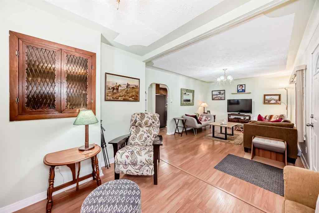 MLS® A2242338 - 8624 33 Avenue NW in Bowness Calgary, Residential