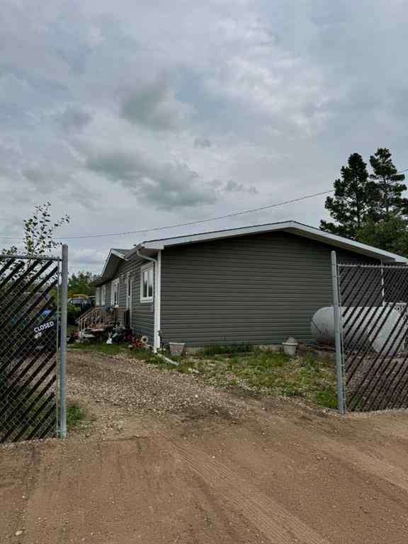 MLS® A2242344 - 2201 14th Ave   in NONE Wainwright, Land