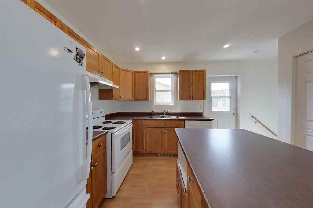 MLS® A2242347 - 9709A 98 Street  in NONE Sexsmith, Residential