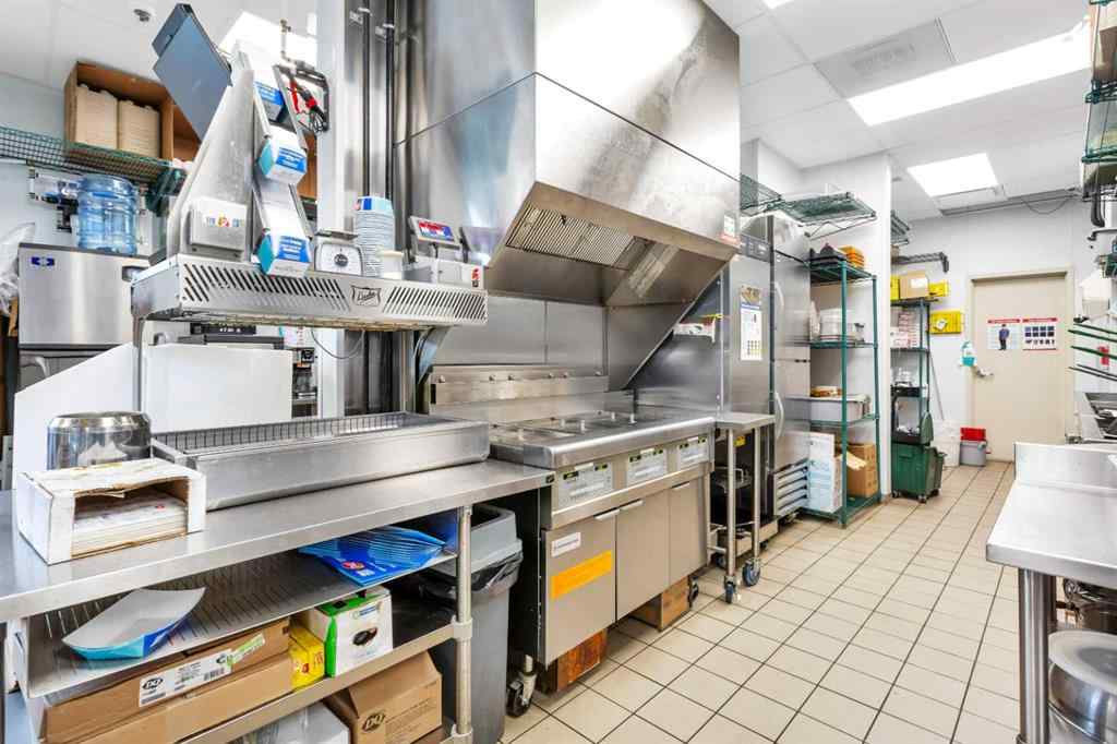 MLS® A2242354 - 556 Main Avenue W in NONE Sundre, Commercial