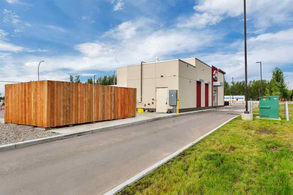 MLS® A2242354 - 556 Main Avenue W in NONE Sundre, Commercial
