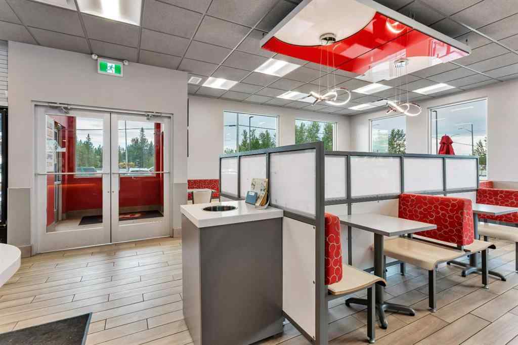 MLS® A2242354 - 556 Main Avenue W in NONE Sundre, Commercial