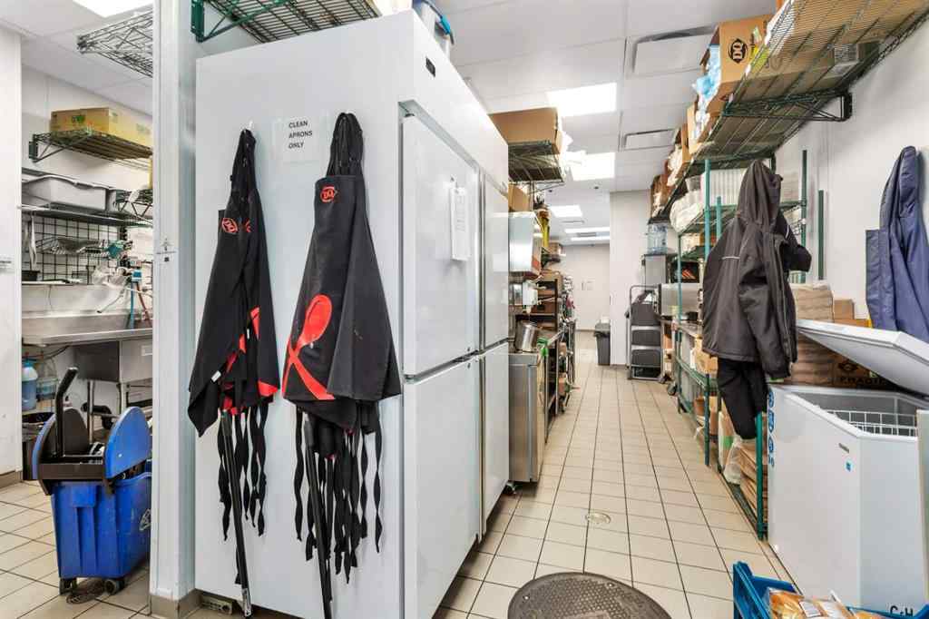 MLS® A2242354 - 556 Main Avenue W in NONE Sundre, Commercial