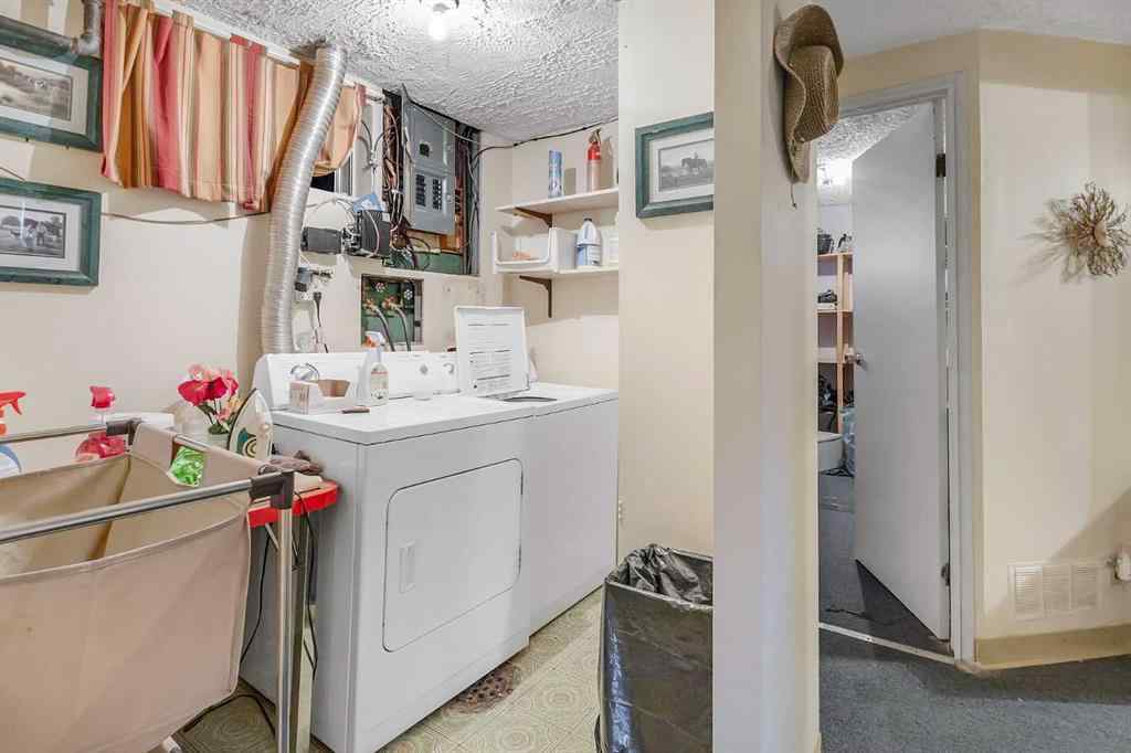 MLS® A2242355 - 3335 Doverview Road SE in Dover Calgary, Residential