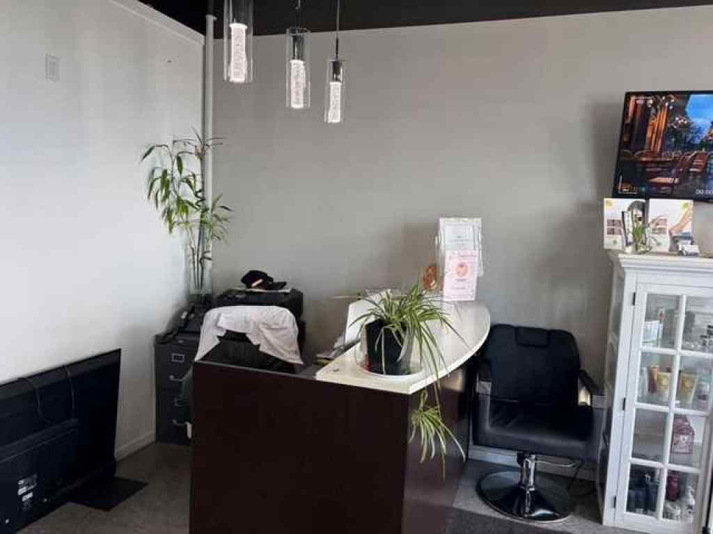 MLS® A2242360 - Unit #33 3131 27 Street NE in Sunridge Calgary, Commercial