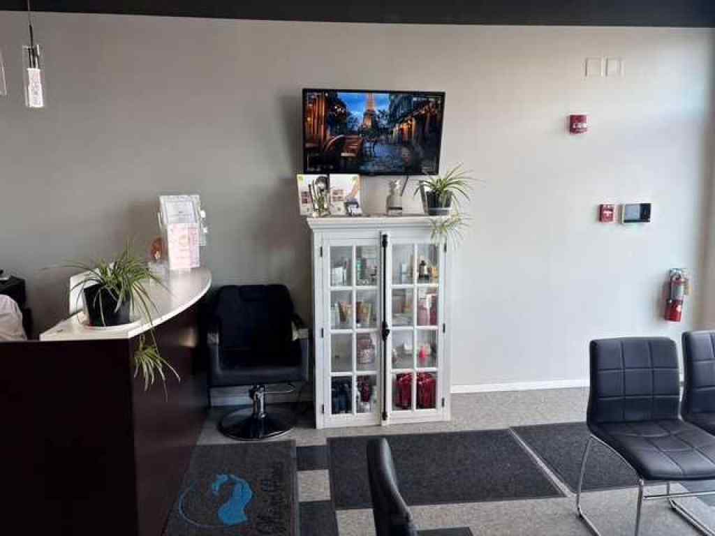 MLS® A2242360 - Unit #33 3131 27 Street NE in Sunridge Calgary, Commercial