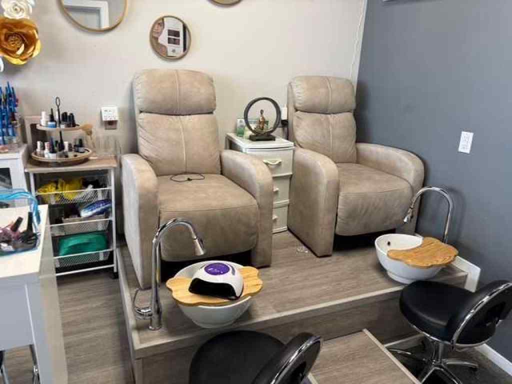 MLS® A2242360 - Unit #33 3131 27 Street NE in Sunridge Calgary, Commercial