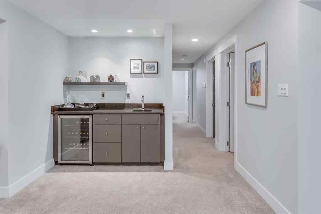 MLS® A2242365 - 9 Manor Road SW in Meadowlark Park Calgary, Residential