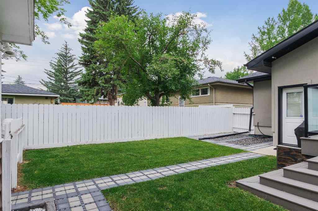 MLS® A2242365 - 9 Manor Road SW in Meadowlark Park Calgary, Residential