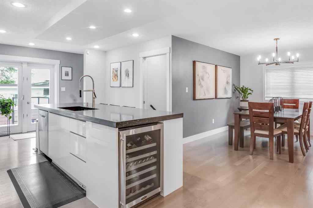 MLS® A2242365 - 9 Manor Road SW in Meadowlark Park Calgary, Residential