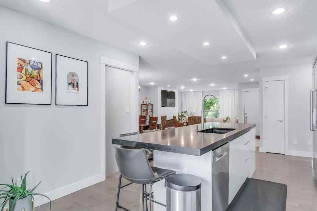 MLS® A2242365 - 9 Manor Road SW in Meadowlark Park Calgary, Residential