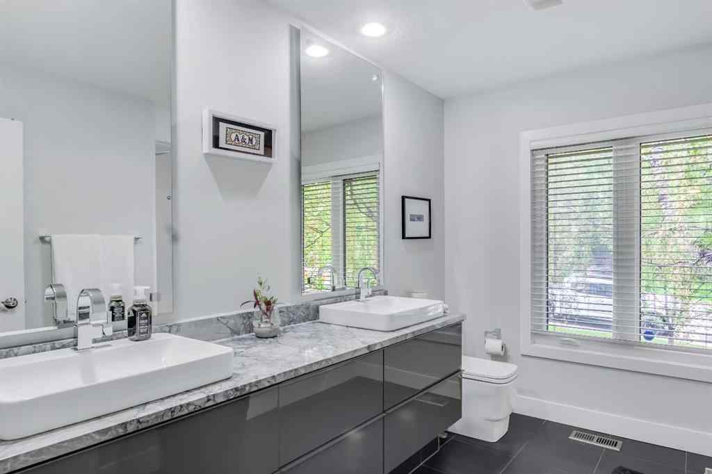 MLS® A2242365 - 9 Manor Road SW in Meadowlark Park Calgary, Residential