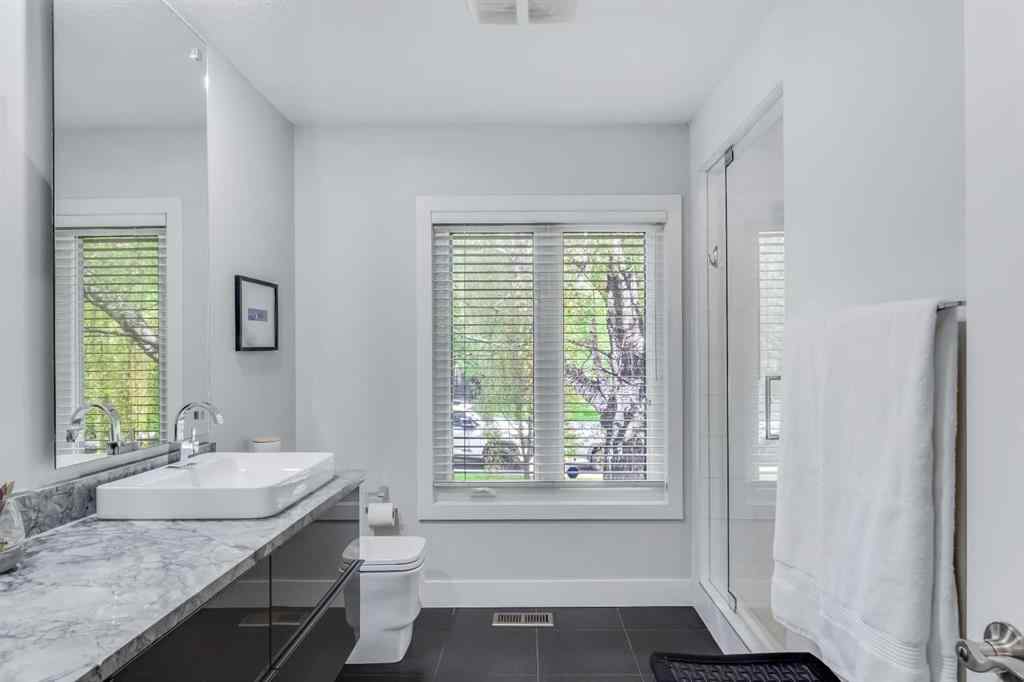MLS® A2242365 - 9 Manor Road SW in Meadowlark Park Calgary, Residential