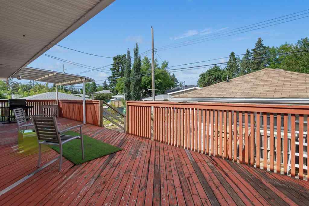 MLS® A2242369 - 2423 37 Street SW in Glendale Calgary, Residential