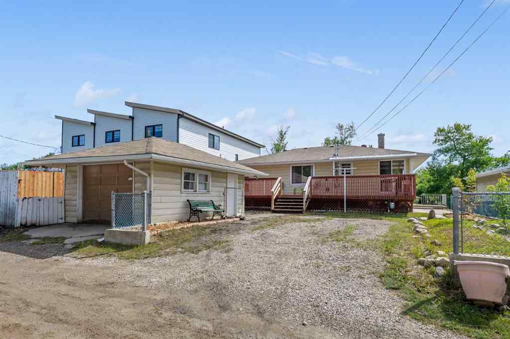 MLS® A2242369 - 2423 37 Street SW in Glendale Calgary, Residential