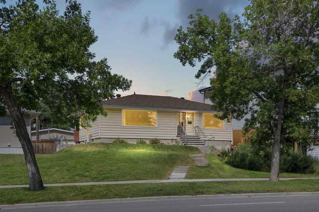 MLS® A2242369 - 2423 37 Street SW in Glendale Calgary, Residential