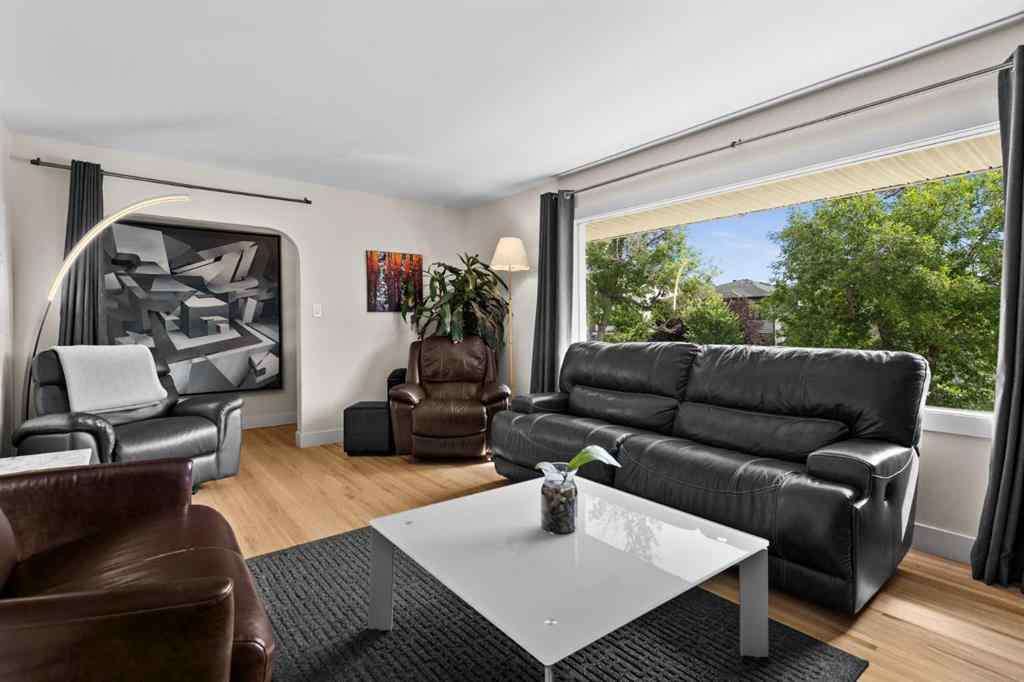 MLS® A2242369 - 2423 37 Street SW in Glendale Calgary, Residential