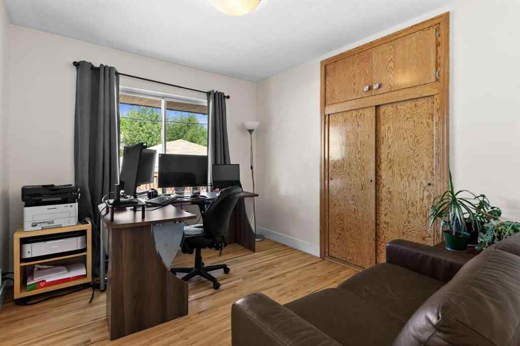 MLS® A2242369 - 2423 37 Street SW in Glendale Calgary, Residential