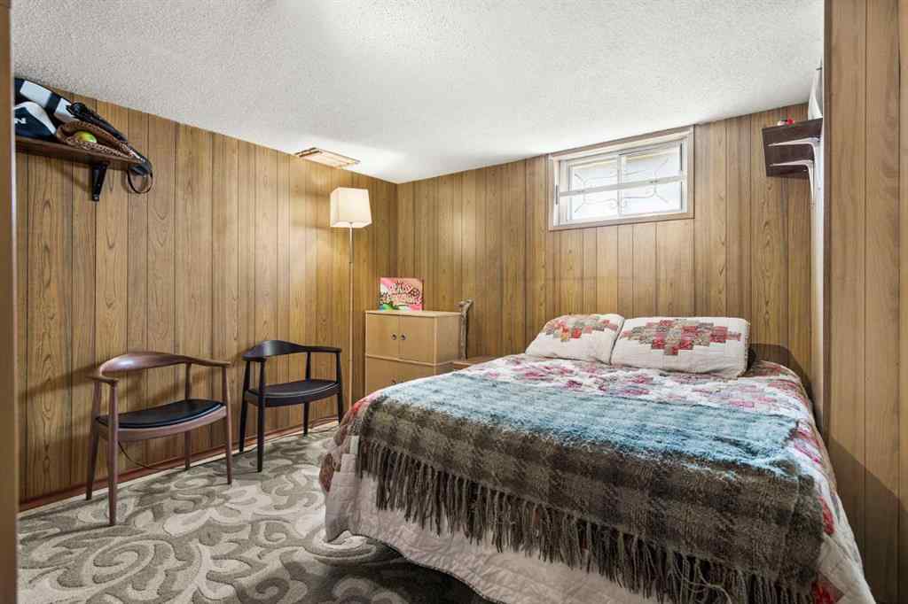 MLS® A2242369 - 2423 37 Street SW in Glendale Calgary, Residential