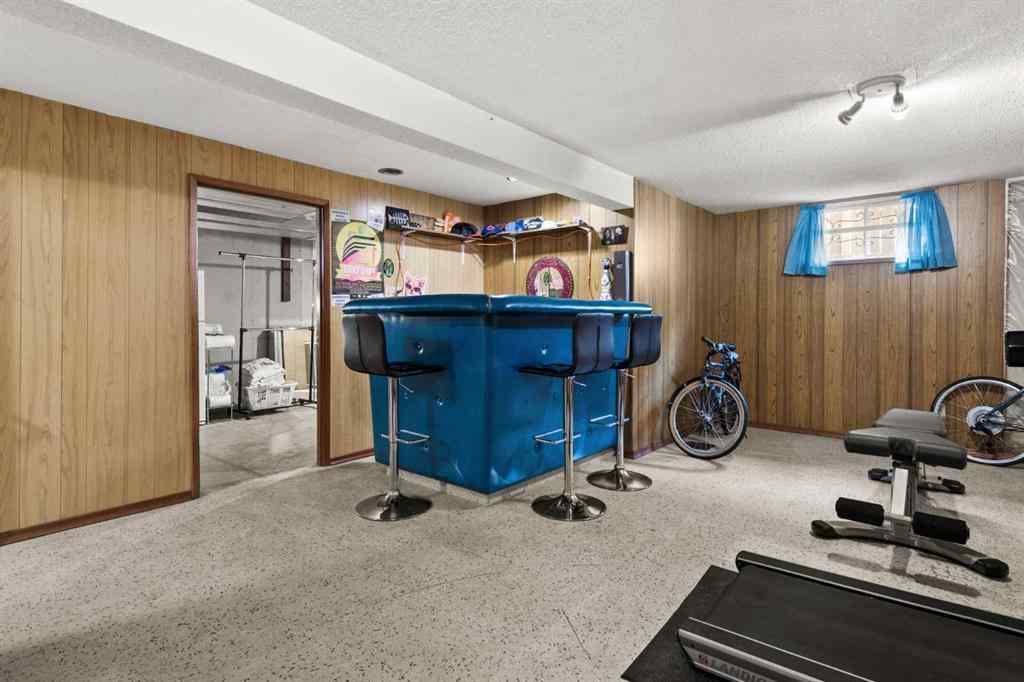 MLS® A2242369 - 2423 37 Street SW in Glendale Calgary, Residential