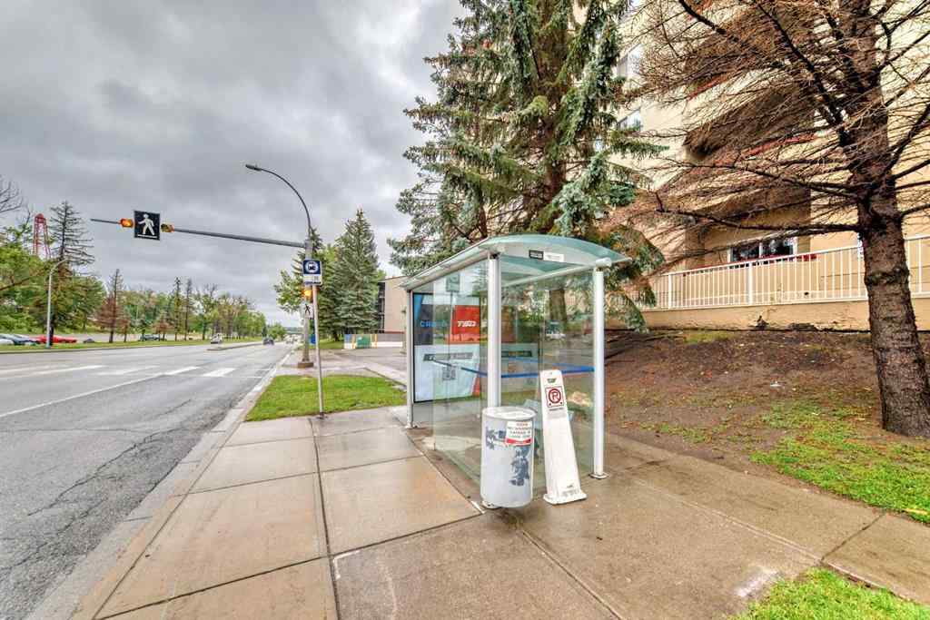 MLS® A2242374 - Unit #504 2011 University Drive NW in University Heights Calgary, Residential
