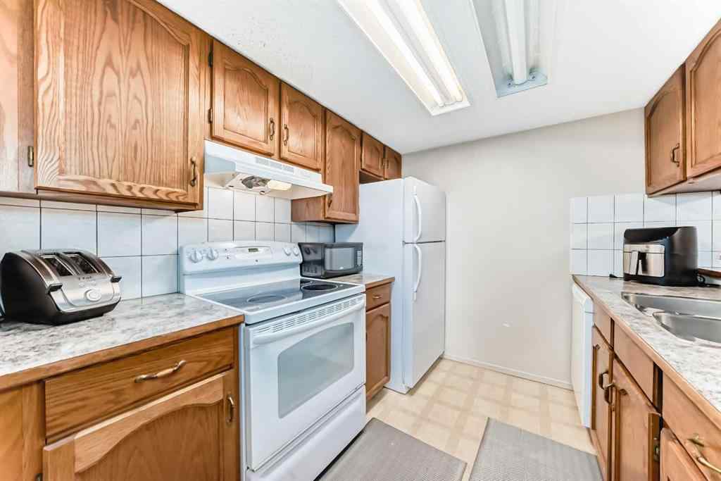 MLS® A2242374 - Unit #504 2011 University Drive NW in University Heights Calgary, Residential