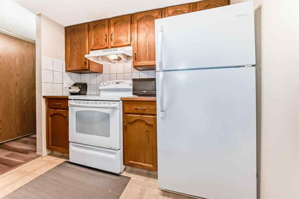 MLS® A2242374 - Unit #504 2011 University Drive NW in University Heights Calgary, Residential