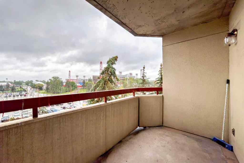 MLS® A2242374 - Unit #504 2011 University Drive NW in University Heights Calgary, Residential