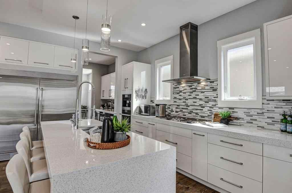 MLS® A2242383 - 411 9 Street NE in Bridgeland/Riverside Calgary, Residential