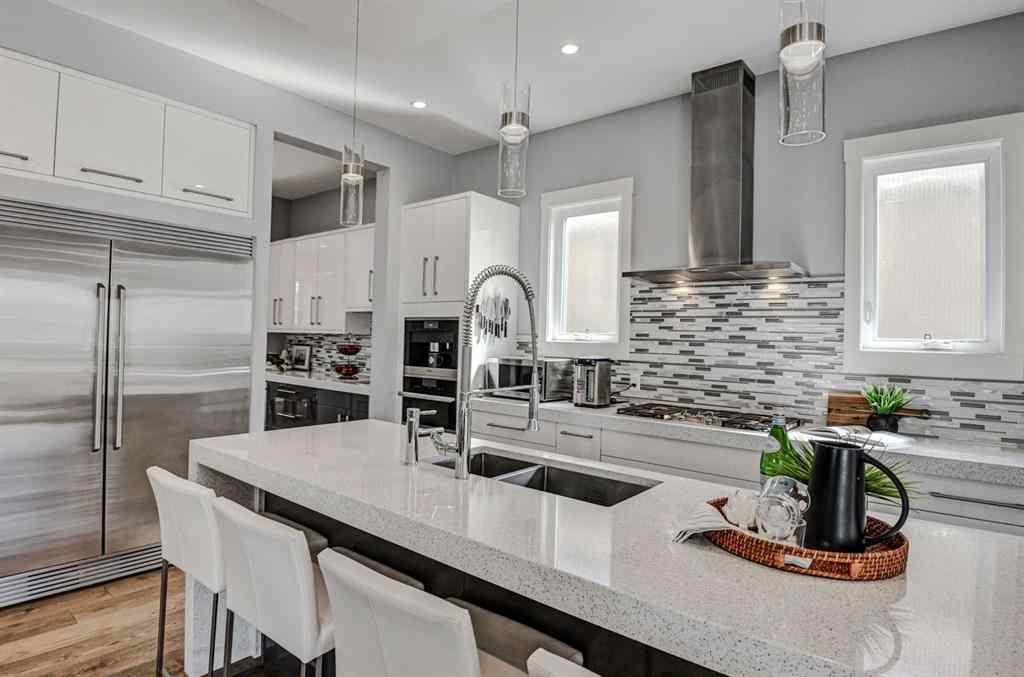 MLS® A2242383 - 411 9 Street NE in Bridgeland/Riverside Calgary, Residential