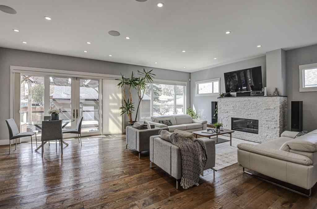 MLS® A2242383 - 411 9 Street NE in Bridgeland/Riverside Calgary, Residential