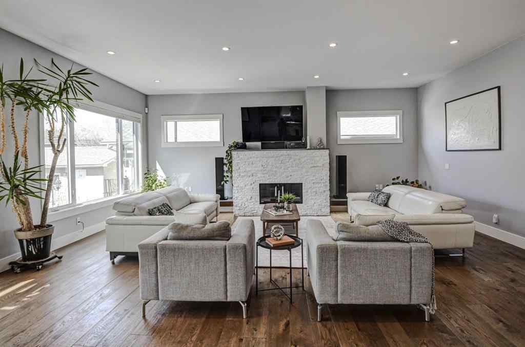 MLS® A2242383 - 411 9 Street NE in Bridgeland/Riverside Calgary, Residential