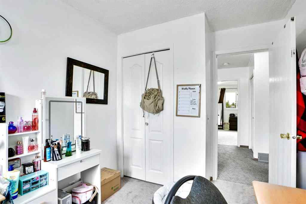 MLS® A2242387 - 48 Templeridge Crescent NE in Temple Calgary, Residential