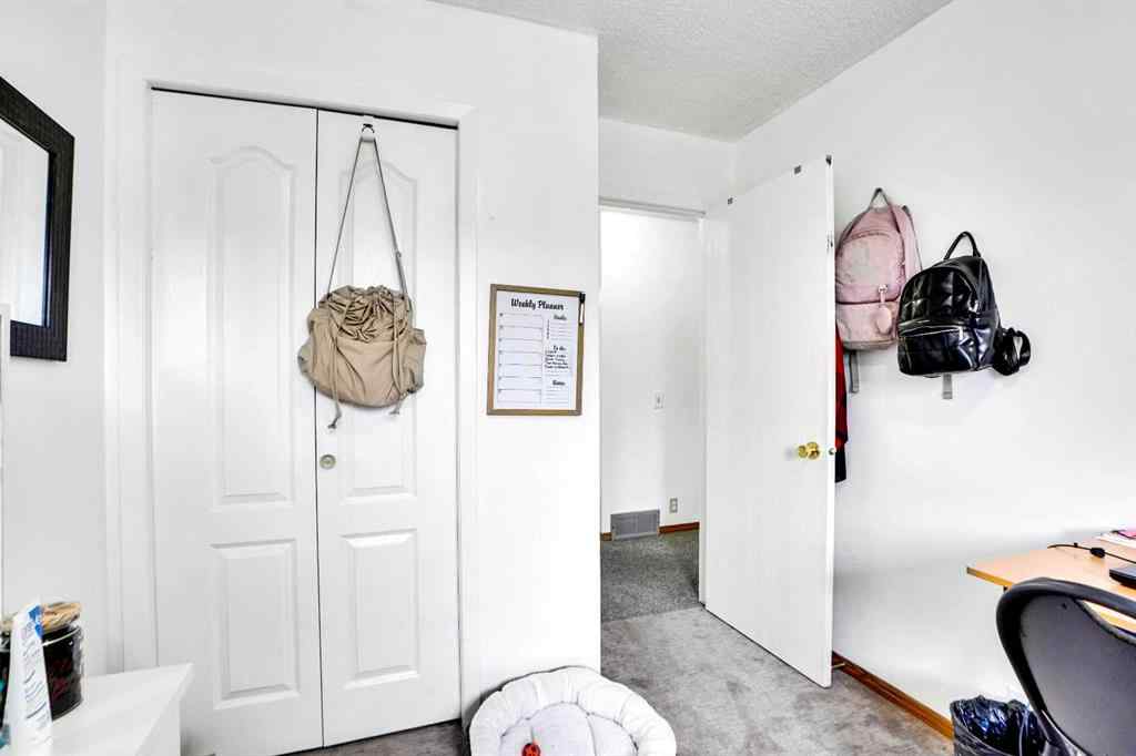 MLS® A2242387 - 48 Templeridge Crescent NE in Temple Calgary, Residential