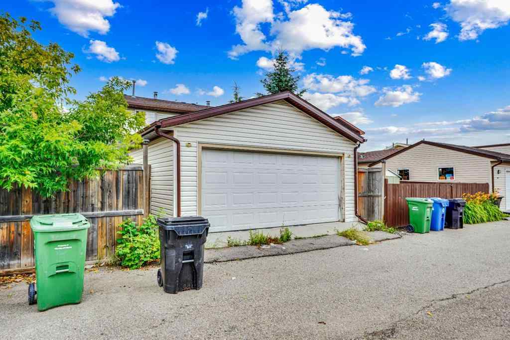 MLS® A2242387 - 48 Templeridge Crescent NE in Temple Calgary, Residential