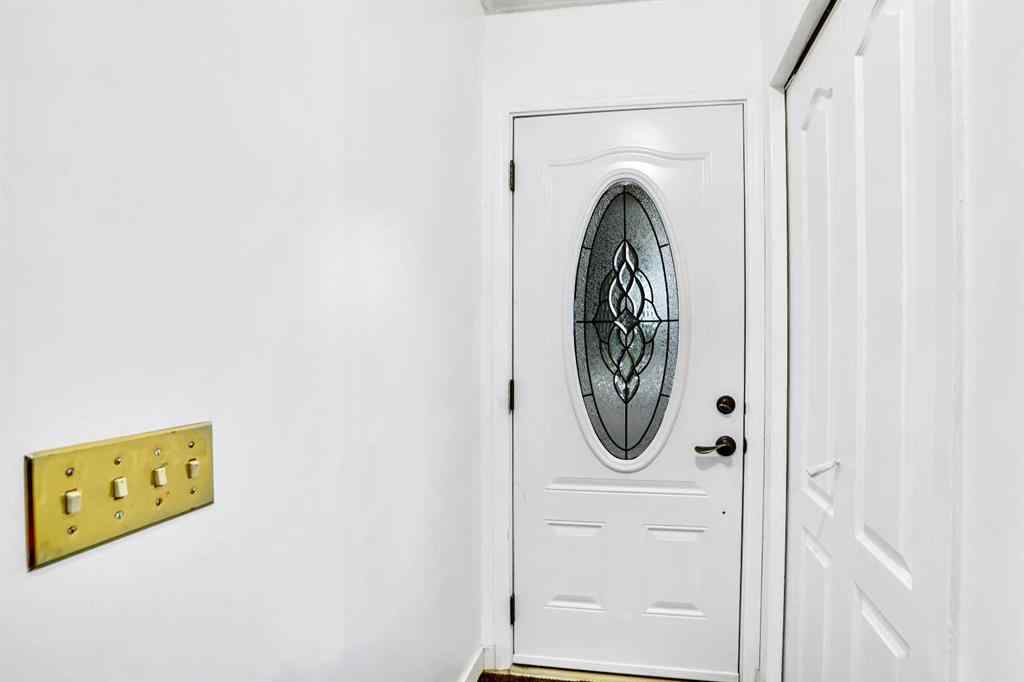 MLS® A2242387 - 48 Templeridge Crescent NE in Temple Calgary, Residential