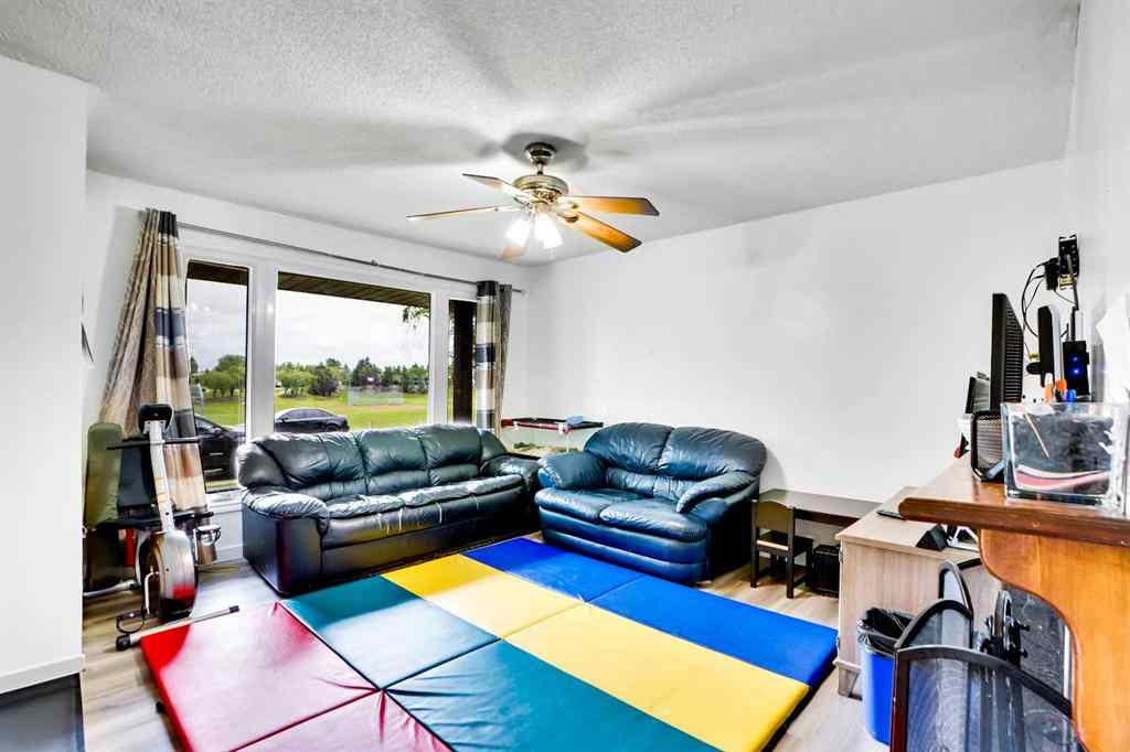 MLS® A2242387 - 48 Templeridge Crescent NE in Temple Calgary, Residential
