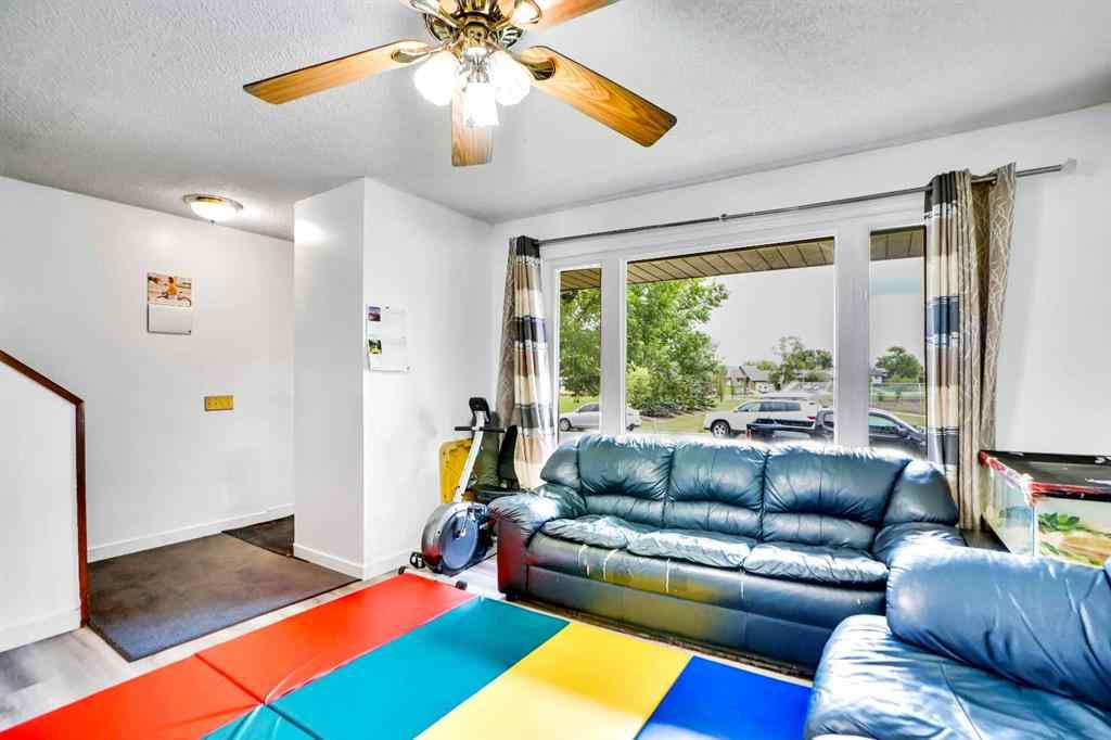 MLS® A2242387 - 48 Templeridge Crescent NE in Temple Calgary, Residential