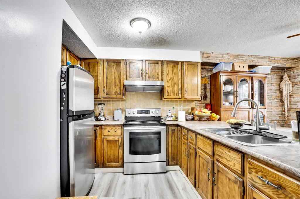 MLS® A2242387 - 48 Templeridge Crescent NE in Temple Calgary, Residential