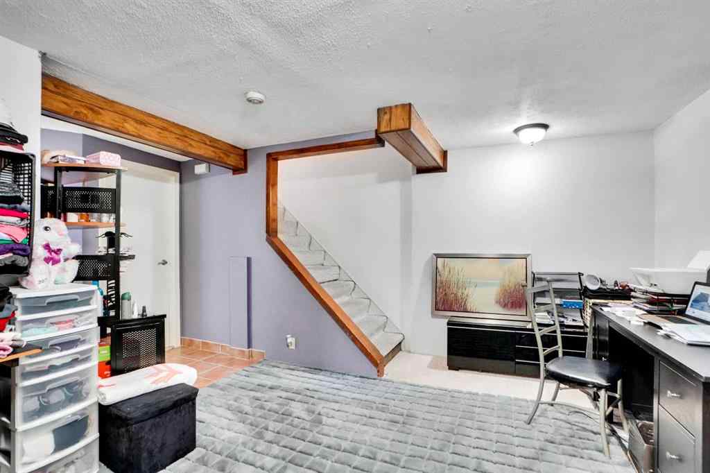 MLS® A2242387 - 48 Templeridge Crescent NE in Temple Calgary, Residential