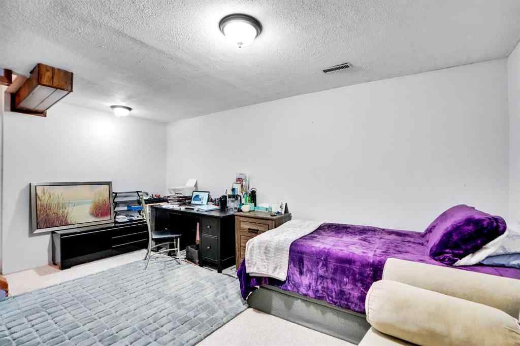 MLS® A2242387 - 48 Templeridge Crescent NE in Temple Calgary, Residential