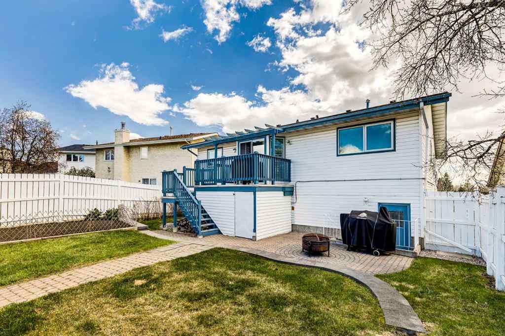 MLS® A2242388 - 31 Woodmont Way SW in Woodbine Calgary, Residential