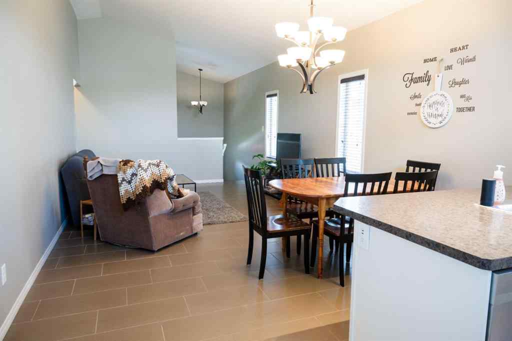 MLS® A2242392 - 887 Keystone Meadows W in Copperwood Lethbridge, Residential